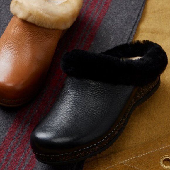 new Dansko Magda Leather and Sheepskin clog 252 - Picture 11 of 15